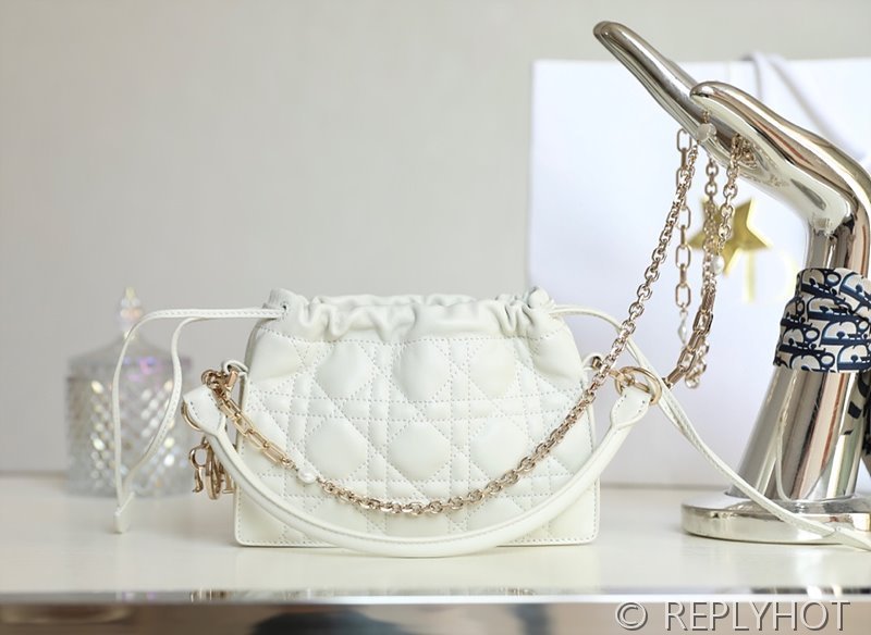 디올 Lady Dior Milly 미니백 [매장가 315만원대]