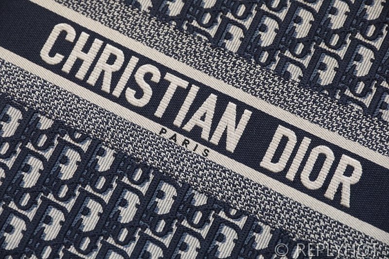 디올 북 토트 백 / 라지 / 오블리크 블루 [매장가490만원대]