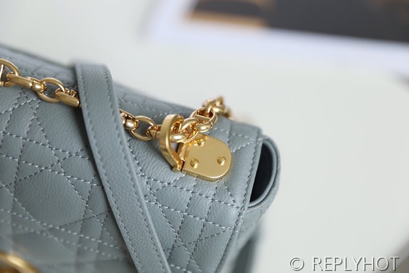 디올 Dior Caro 미디움 백 / 스카이 [매장가 590만원대]