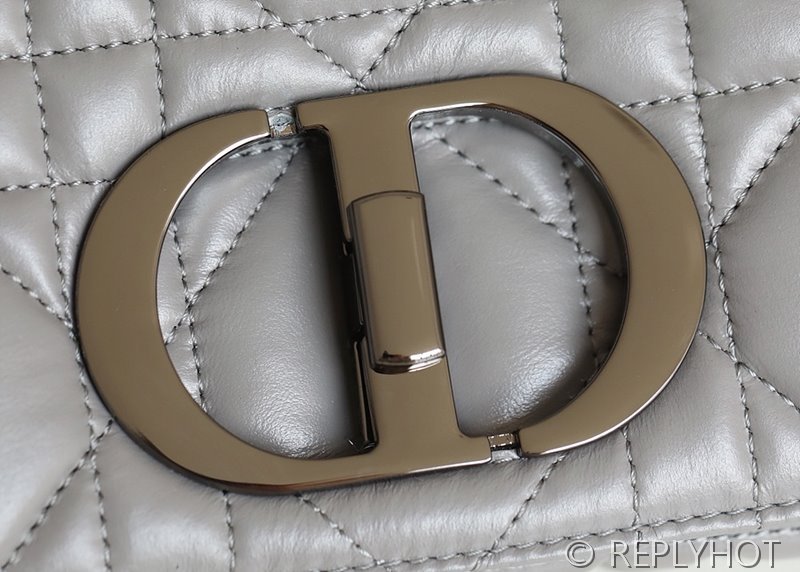 디올 Dior Caro 스몰 백 / 그레이  [매장가 590만원대]