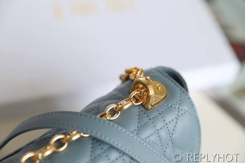 디올 Dior Caro 라지 백 / 스카이블루 [매장가 640만원대]