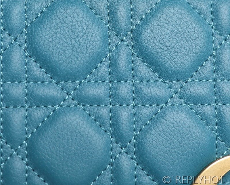 디올 Dior Caro 라지 백 / 딥씨블루 [매장가 640만원대]