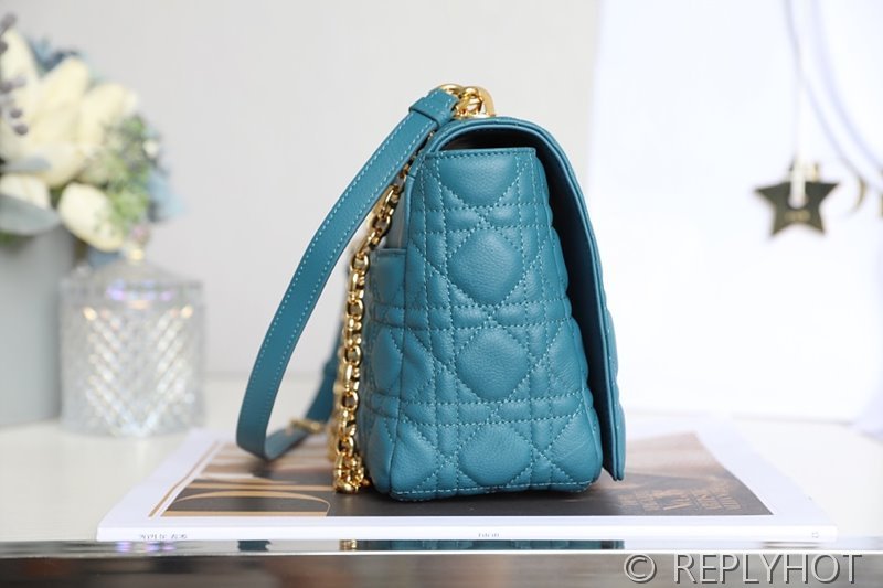 디올 Dior Caro 라지 백 / 딥씨블루 [매장가 640만원대]