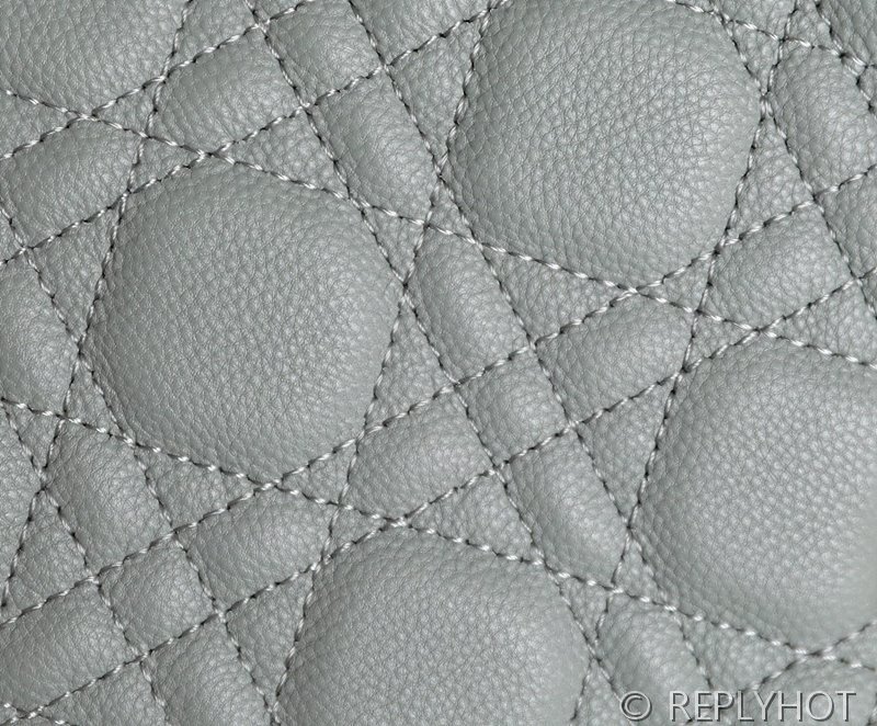 디올 Dior Caro 라지 백 / 그레이라 [매장가 640만원대]