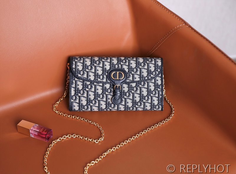 디올 Dior Bobby East-West 체인 파우치 [매장가 290만원대]