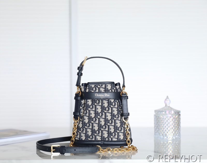 디올 C'est Dior 스몰 백 [매장가 435만원대]