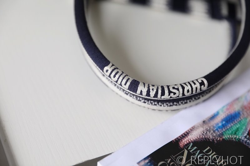 디올 북 토트 백 / 라지 / 스트라이프 [매장가490만원대]