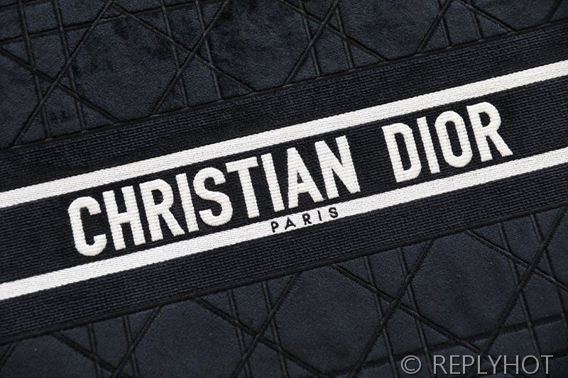디올 북 토트 백 / 라지 / 블랙자수 [매장가490만원대]