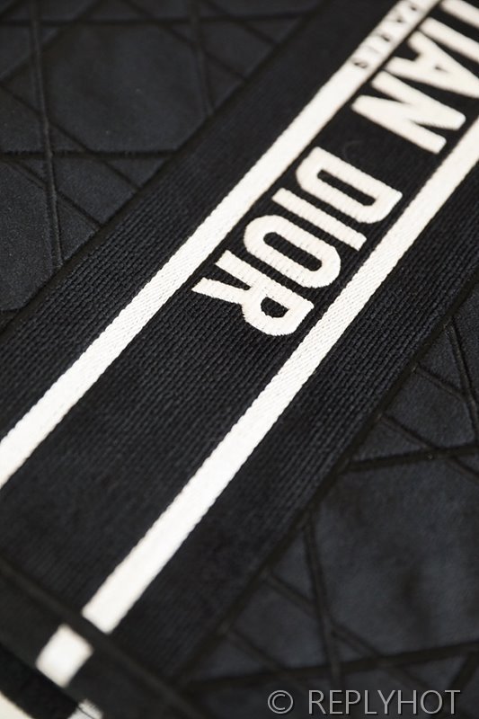 디올 북 토트 백 / 라지 / 블랙자수 [매장가490만원대]