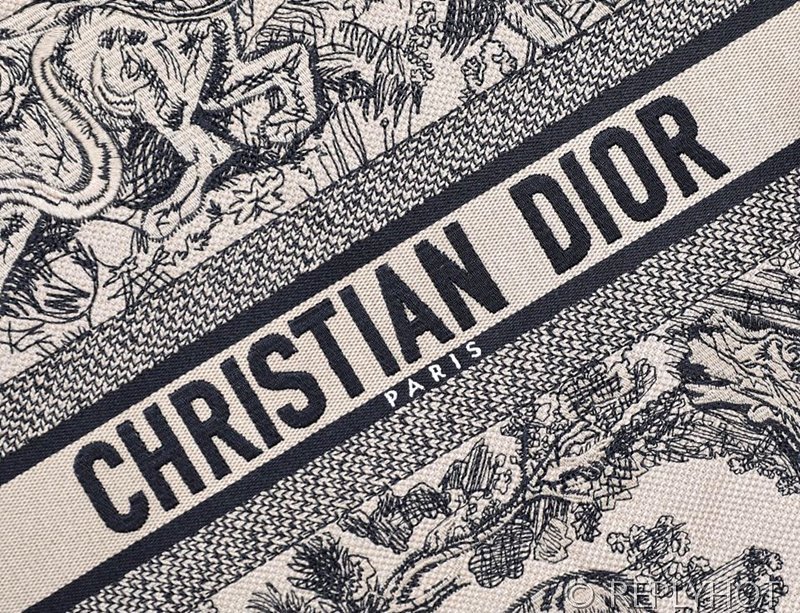 디올 북 토트 백 / 라지 / 브라운타이거 [매장가490만원대]