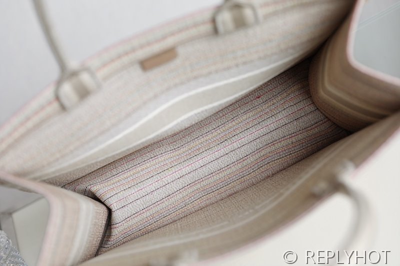 디올 북 토트 백 / 라지 / 멀티 컬러 스트라이프 [매장가490만원대]