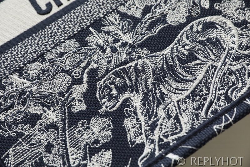 디올 북 토트 백 / 라지 / 리버스블루 [매장가490만원대]