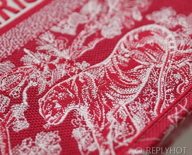 디올 북 토트 백 / 라지 / 리버스레드 [매장가490만원대]