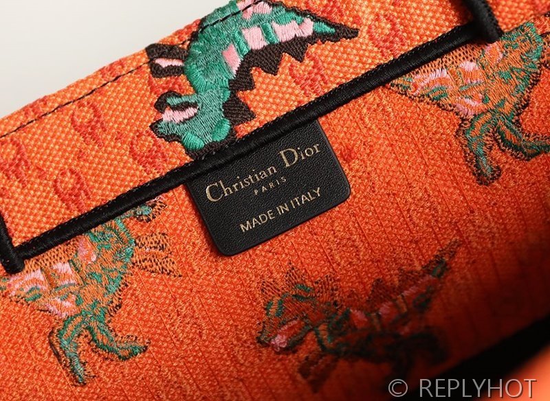 디올 북 토트 백 / 라지 / 드래곤 파이어 [매장가490만원대]