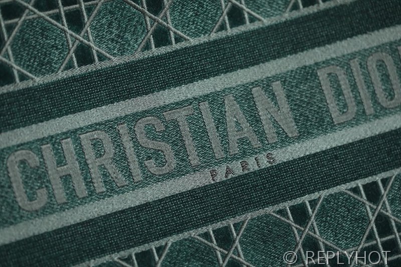 디올 북 토트 백 / 라지 / 다크그린 벨벳 [매장가490만원대]