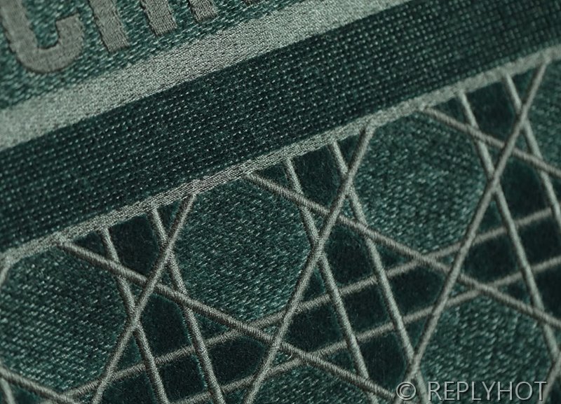 디올 북 토트 백 / 라지 / 다크그린 벨벳 [매장가490만원대]