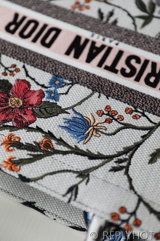 디올 북 토트 백 / 라지 / 꽃무늬 [매장가490만원대]