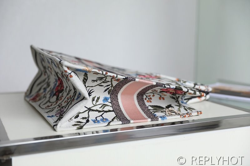 디올 북 토트 백 / 라지 / 꽃무늬 [매장가490만원대]