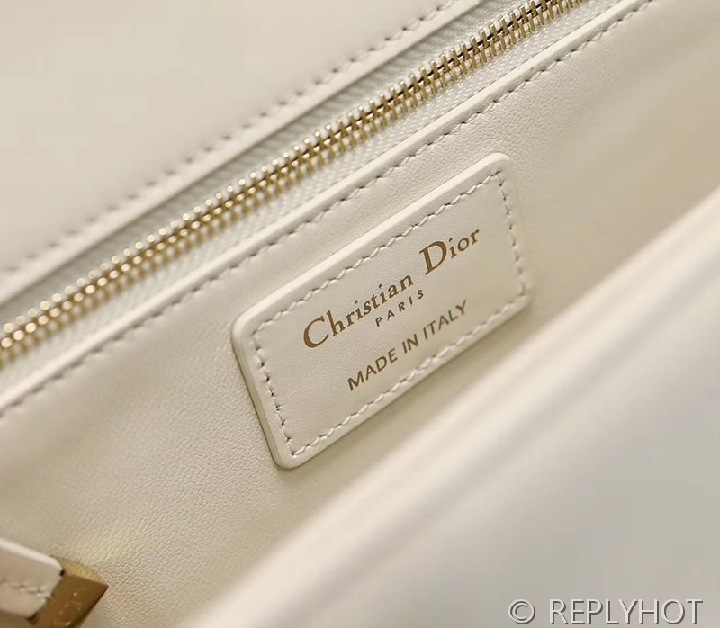 디올 30 Montaigne 몽테인 백 / 화이트 [매장가 530만원대]