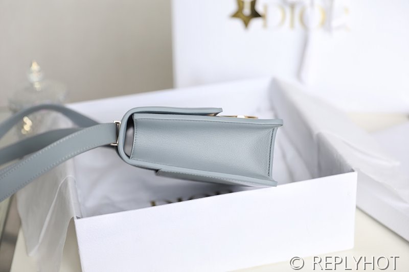 디올 30 Montaigne 몽테인 백 / 스카이블루 [매장가 530만원대]