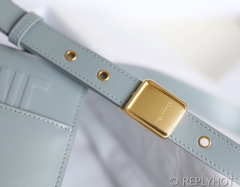 디올 30 Montaigne 몽테인 백 / 스카이블루 [매장가 530만원대]