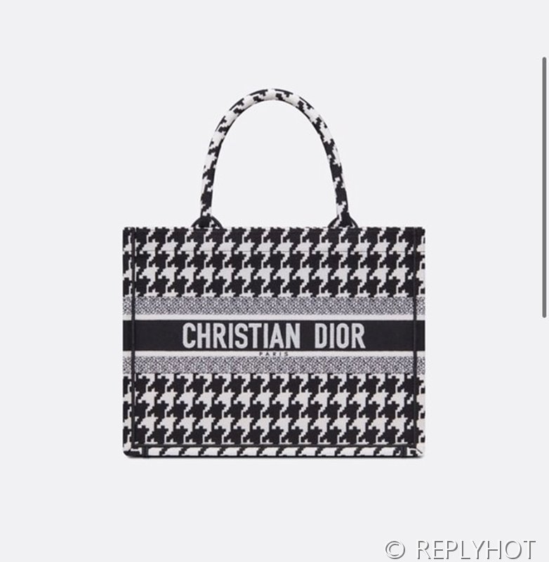 디올 북 토트 백 / 미디움 / 하운즈투스 [매장가475만원대]