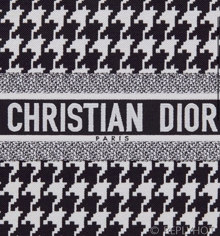 디올 북 토트 백 / 미디움 / 하운즈투스 [매장가475만원대]