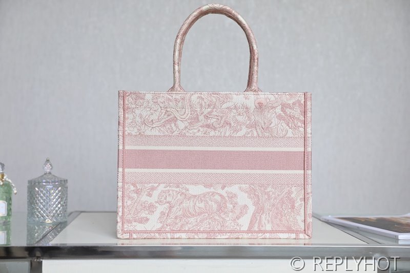 디올 북 토트 백 / 미디움 / 핑크타이거 [매장가475만원대]