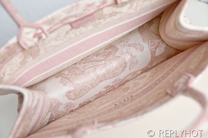 디올 북 토트 백 / 미디움 / 핑크타이거 [매장가475만원대]