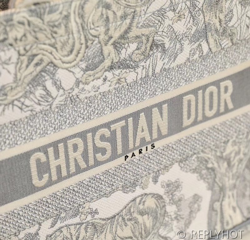 디올 북 토트 백 / 미디움 / 타이거그레이 [매장가475만원대]