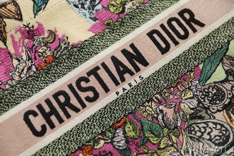 디올 북 토트 백 / 미디움 / 컬러풀플라워 [매장가475만원대]