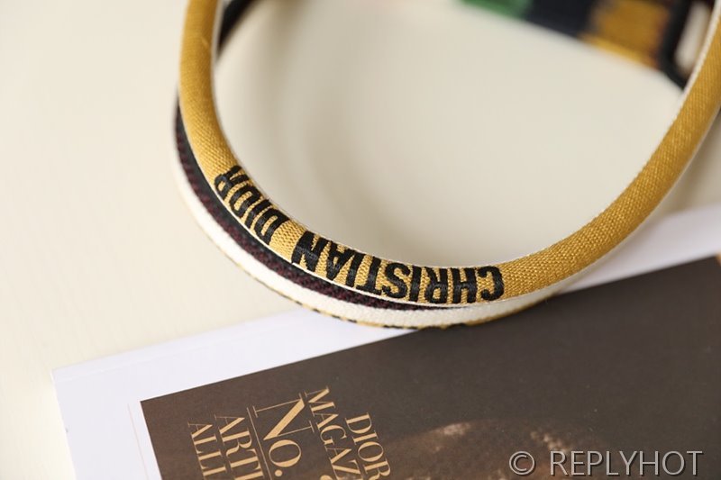 디올 북 토트 백 / 미디움 / 컬러풀 스트라이프 [매장가475만원대]