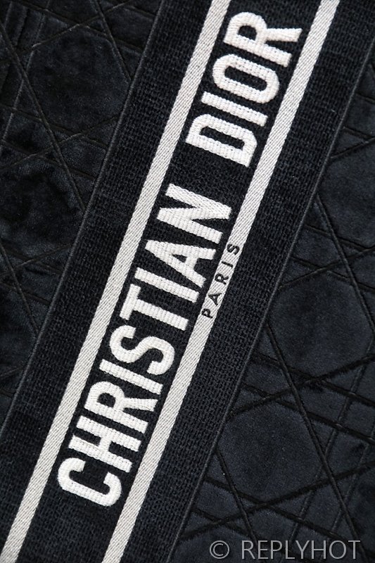 디올 북 토트 백 / 미디움 / 자수블랙 [매장가475만원대]