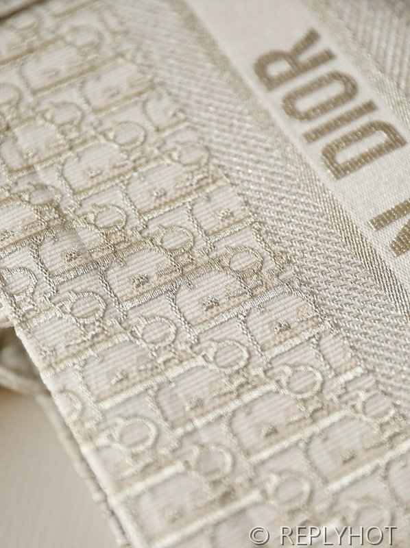 디올 북 토트 백 / 미디움 / 오블리크골드 [매장가475만원대]