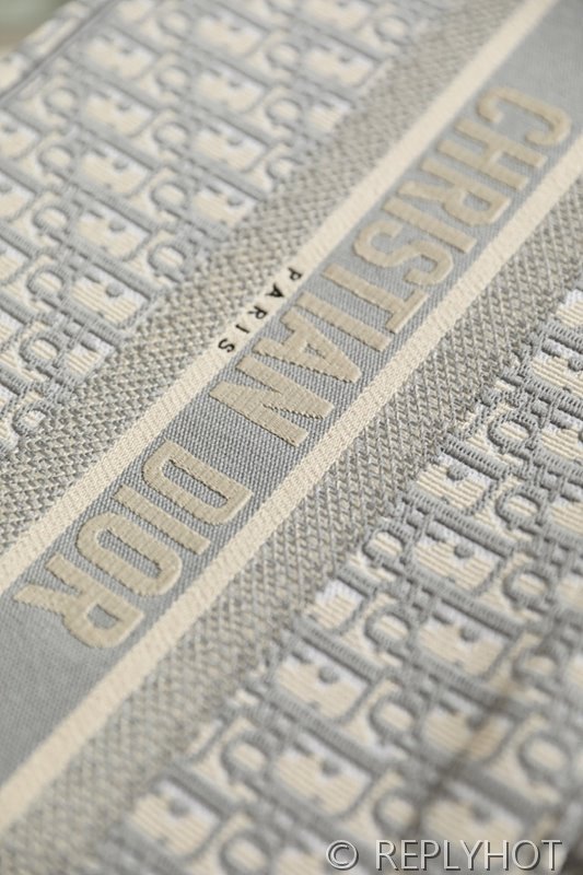 디올 북 토트 백 / 미디움 / 오블리크 그레이 [매장가475만원대]