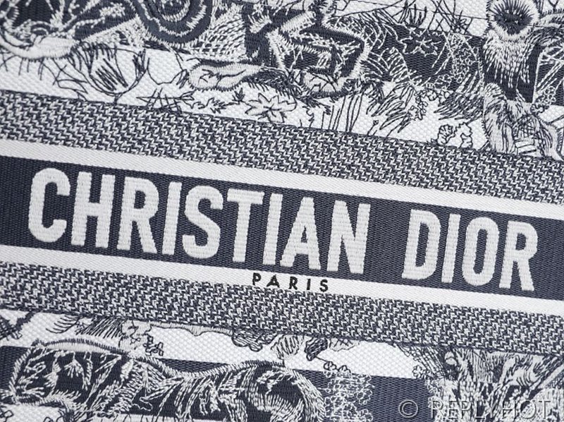 디올 북 토트 백 / 미디움 / 블루호랑이 [매장가475만원대]