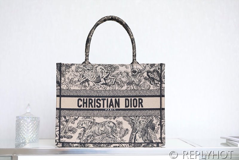 디올 북 토트 백 / 미디움 / 브라운타이거 [매장가475만원대]