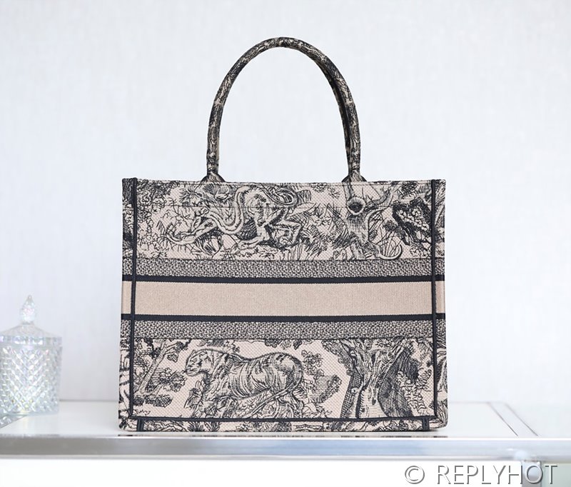 디올 북 토트 백 / 미디움 / 브라운타이거 [매장가475만원대]