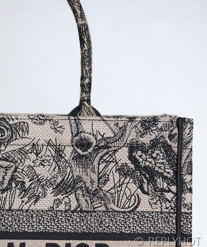 디올 북 토트 백 / 미디움 / 브라운타이거 [매장가475만원대]