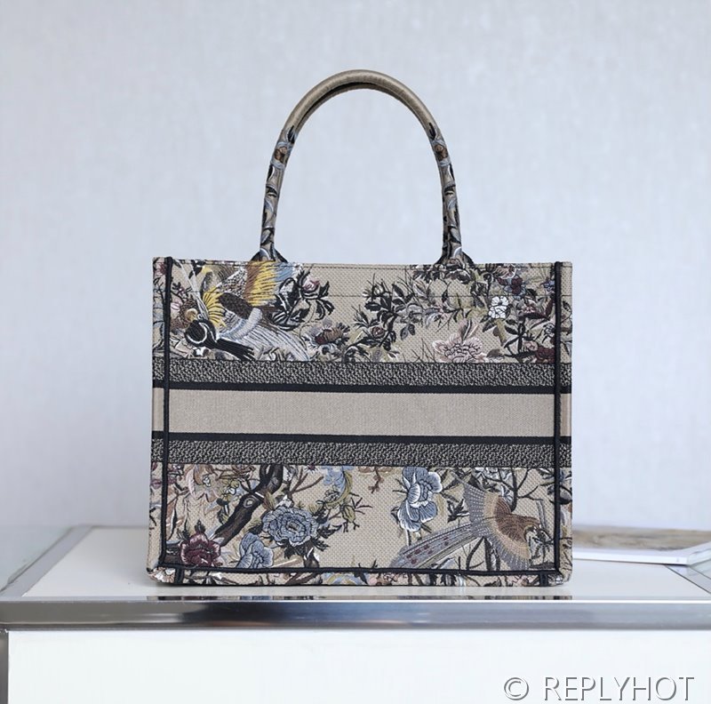 디올 북 토트 백 / 미디움 / 브라운윈터가든 [매장가475만원대]