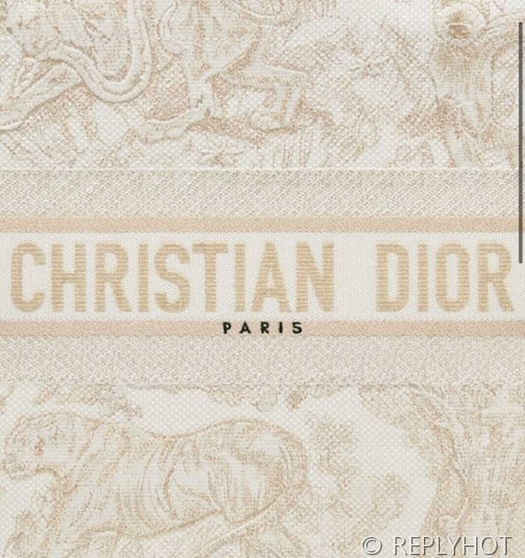 디올 북 토트 백 / 미디움 / 메탈라인 타이거 화이트 [매장가475만원대]