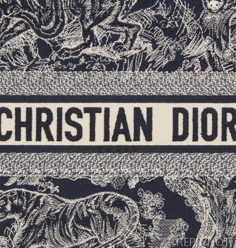 디올 북 토트 백 / 미디움 / 리버스블루 [매장가475만원대]