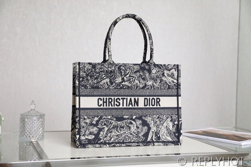 디올 북 토트 백 / 미디움 / 리버스블루 [매장가475만원대]