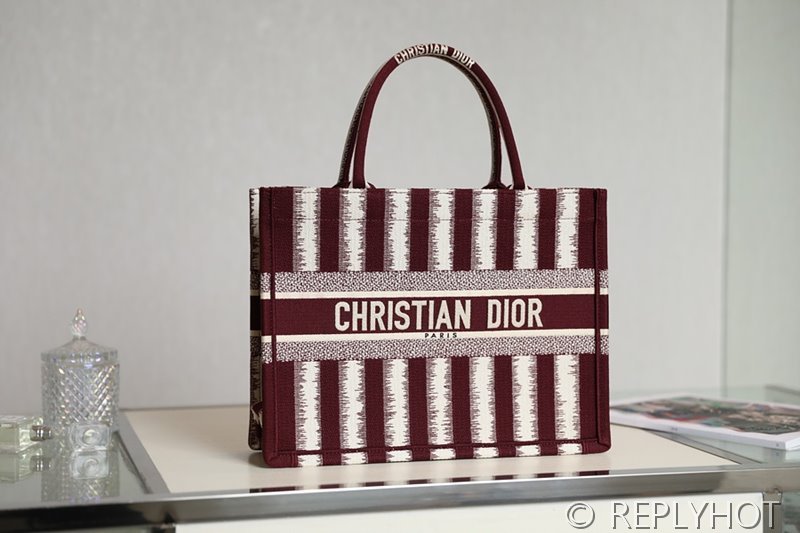 디올 북 토트 백 / 미디움 / 레드스트라이프 [매장가475만원대]