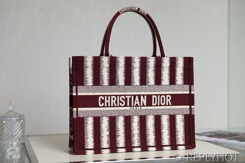 디올 북 토트 백 / 미디움 / 레드스트라이프 [매장가475만원대]