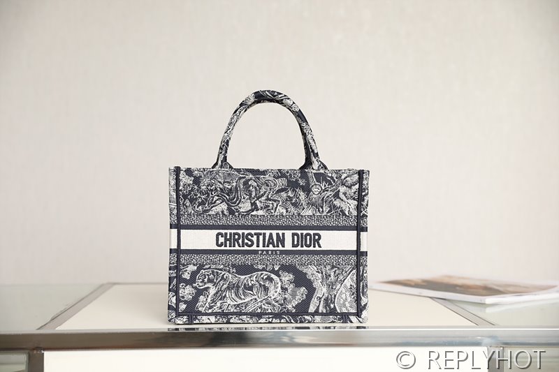 디올 북 토트 백 / 스몰 / 타이거블루 [매장가455만원대]