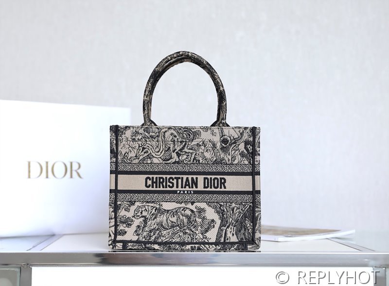 디올 북 토트 백 / 스몰 / 브라운타이거 [매장가455만원대]