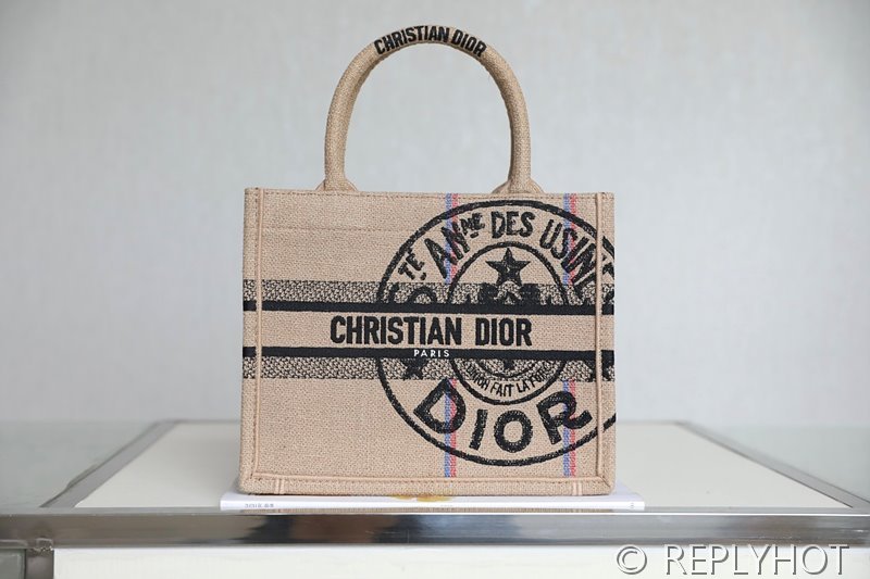 디올 북 토트 백 / 스몰 / 베이지린넨 [매장가455만원대]
