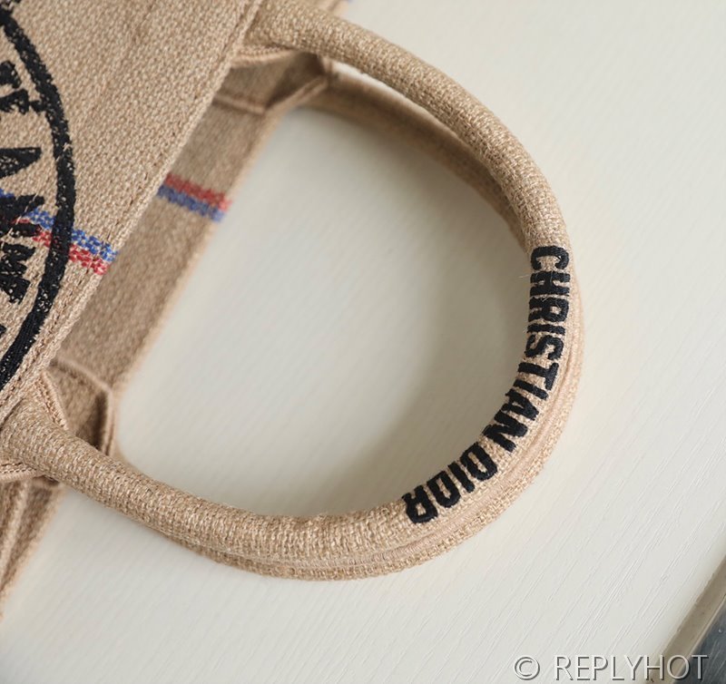 디올 북 토트 백 / 스몰 / 베이지린넨 [매장가455만원대]