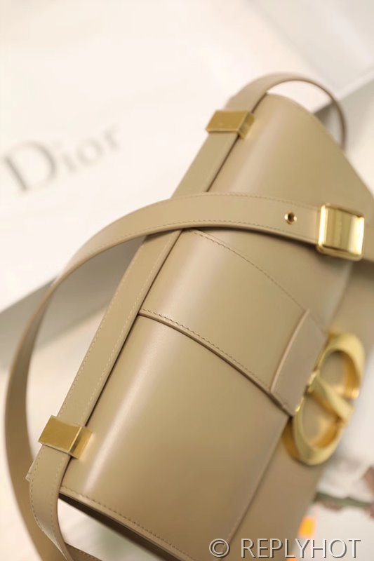 디올 30 Montaigne 몽테인 백 / 샌드 [매장가 530만원대]